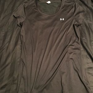 Under Armour top